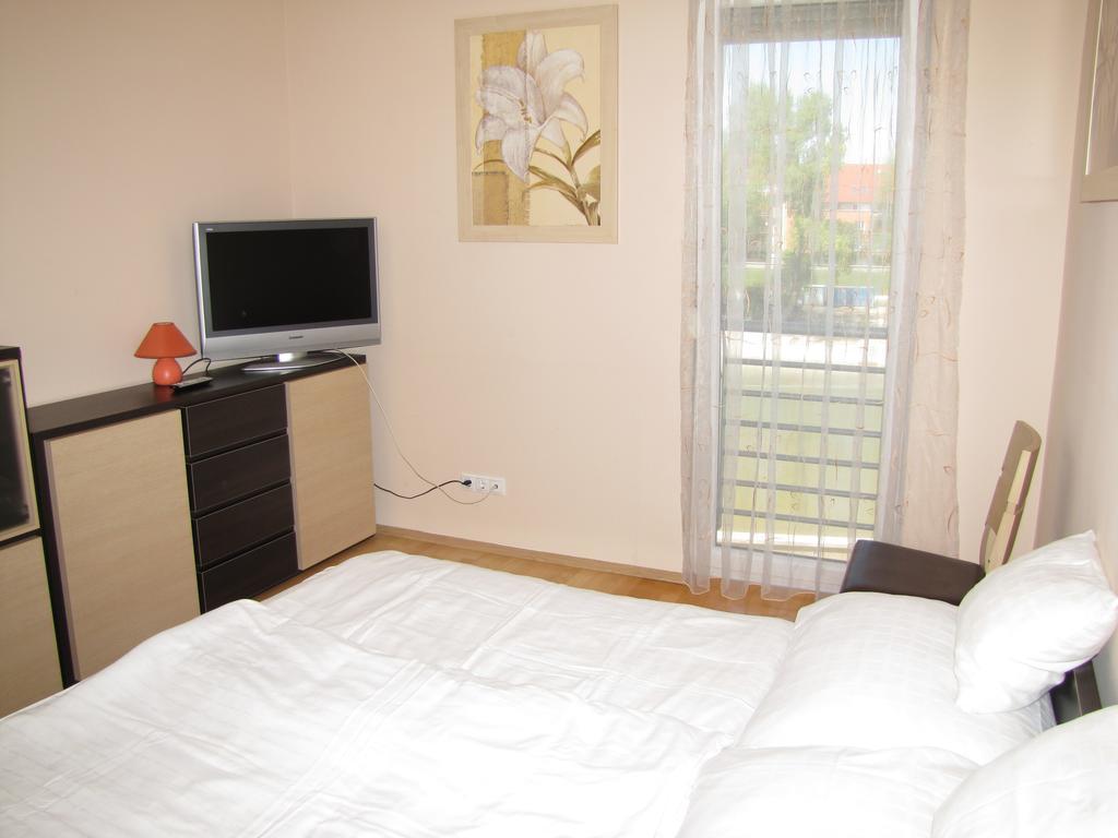 גיור Dunalux Apartman חדר תמונה
