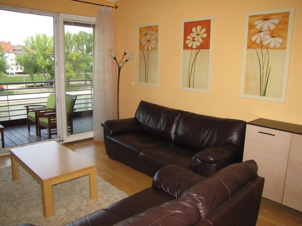 גיור Dunalux Apartman חדר תמונה